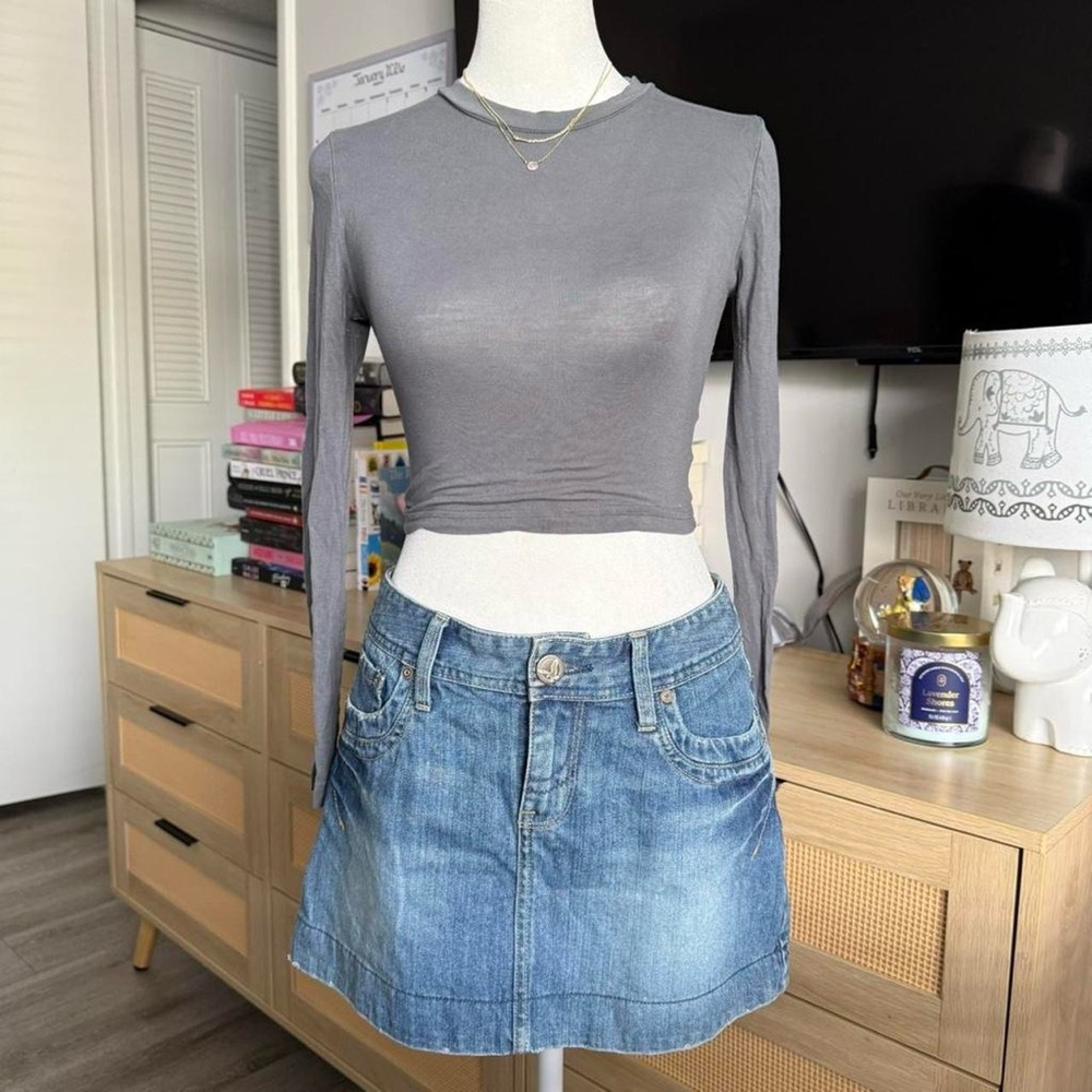 blue grey long sleeve crop top
